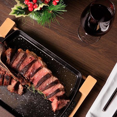 mk hotel tirana Rinas Bagian luar foto A steak