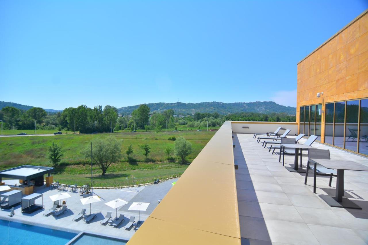 mk hotel tirana Rinas Bagian luar foto View from the rooftop