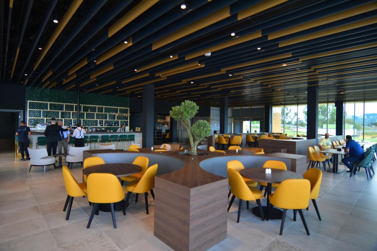 mk hotel tirana Rinas Bagian luar foto The interior of the lounge