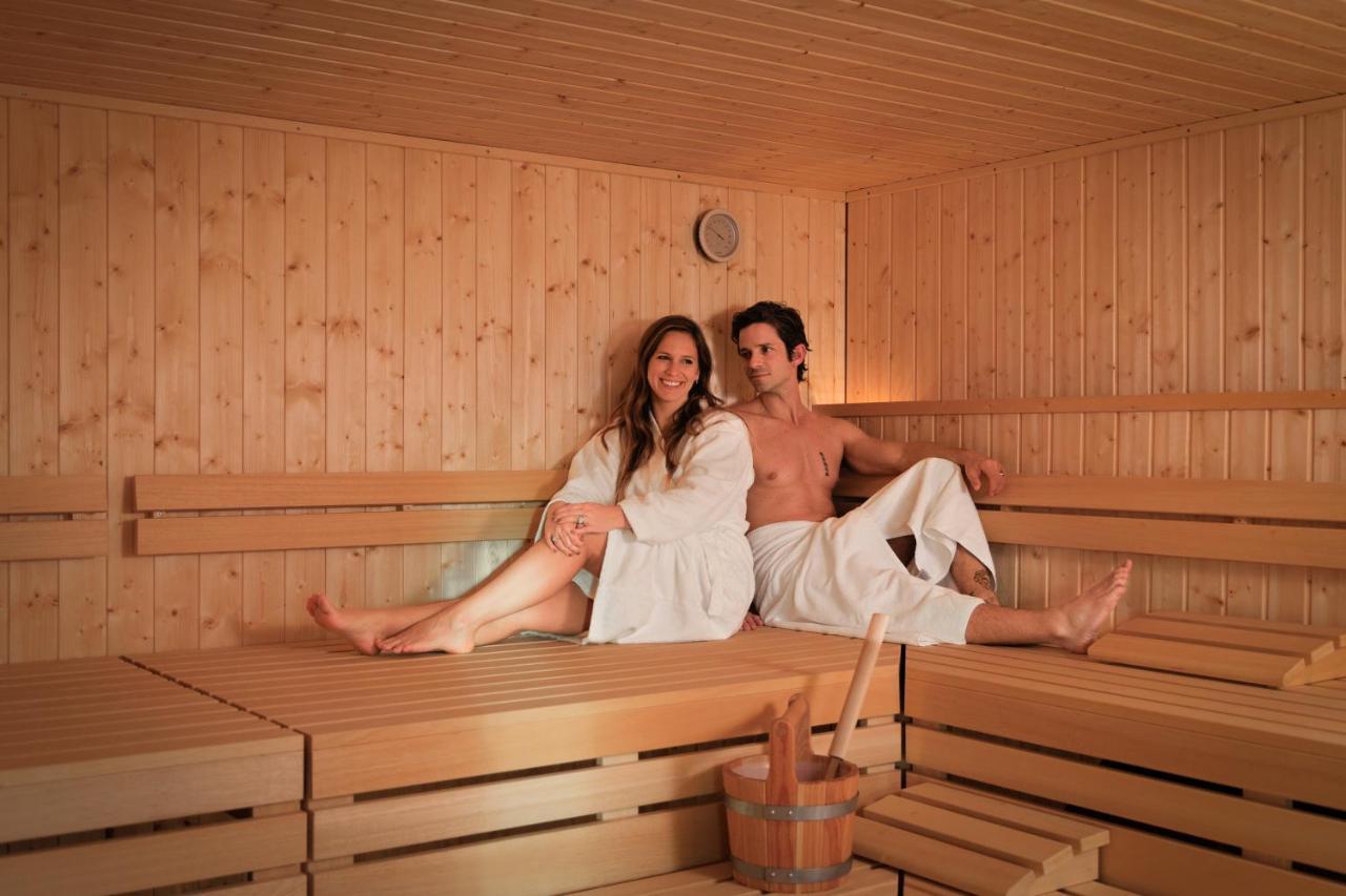 mk hotel tirana Rinas Bagian luar foto Sauna